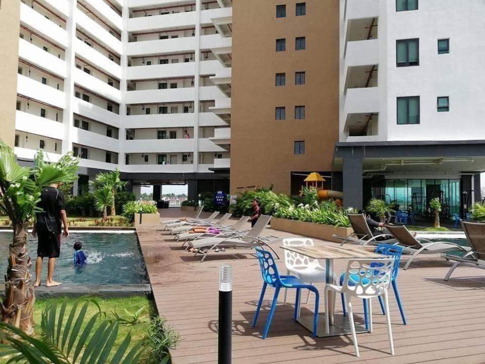 D'Wharf Hotel & Serviced Residence Port Dickson Exterior photo